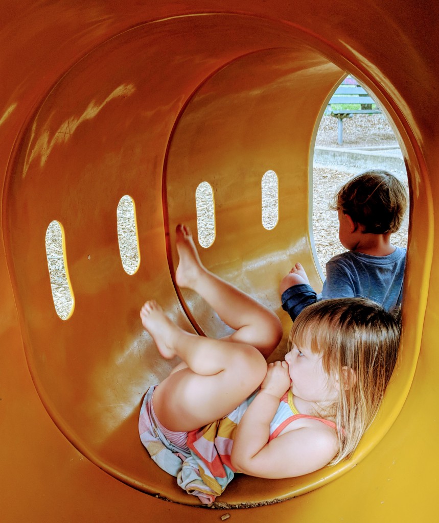 foot-drumming in the tunnel